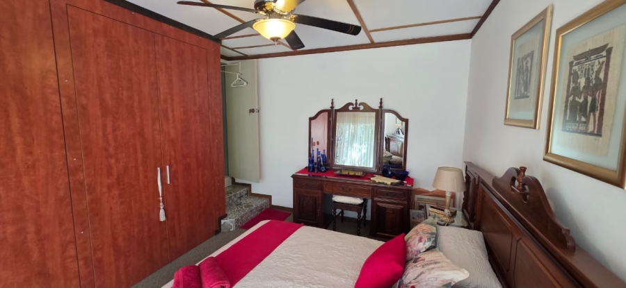 5 Bedroom Property for Sale in Wilkoppies North West